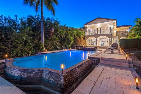 chanel villa rental